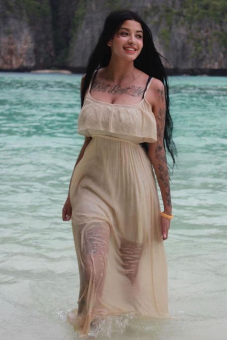 Amicia - Escort Girl in Earl's Court London